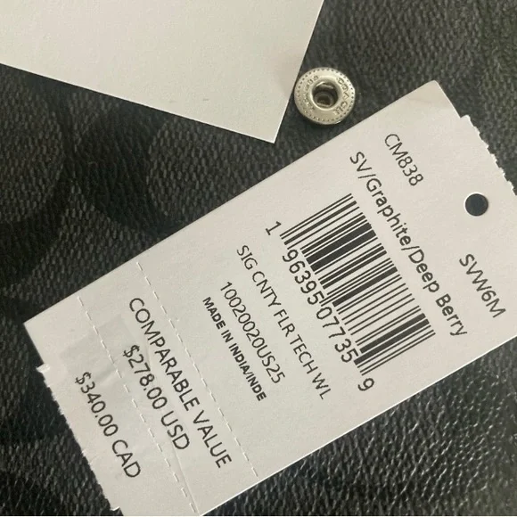 Coach Wallet. - Picture 5 of 5